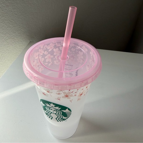 NEW! Starbucks Sakura Cherry Blossom Translucent Cold Cup 24oz Europe UK - Picture 4 of 6
